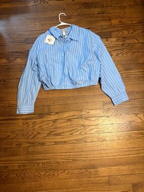 Ava & Viv Blue and White Striped Cropped Button-Down Shirt